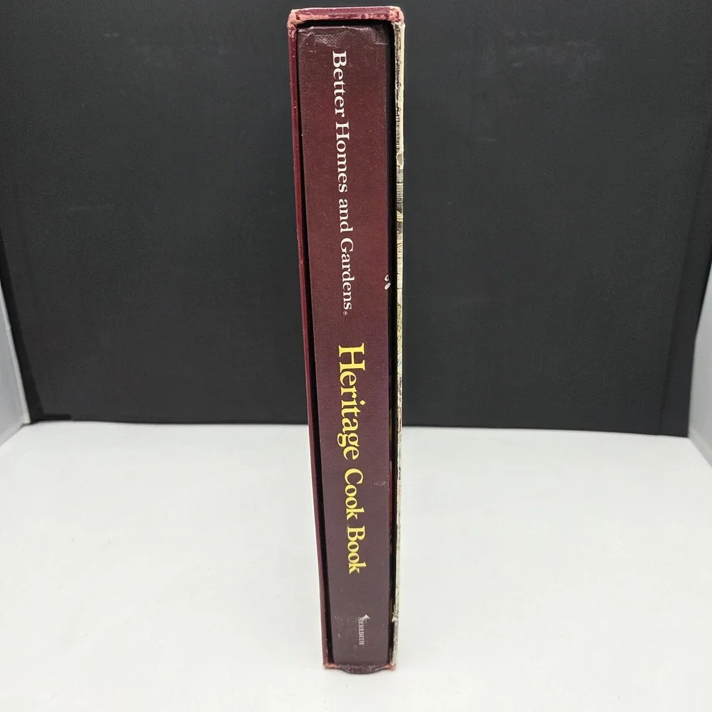 Better Homes and Gardens Heritage Cook Book 1975 1st Ed 8th Pr Vintage Hardcover